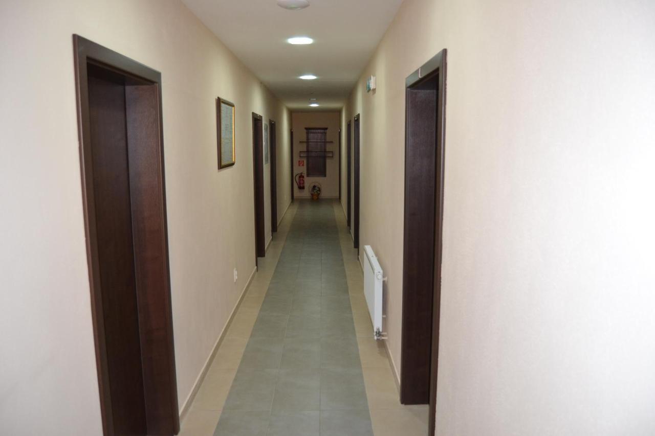 Restauracia-Penzion Altana Ludanice Exterior foto